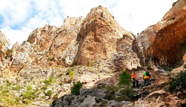 Grieta Aventura - Montañas de Alicante 